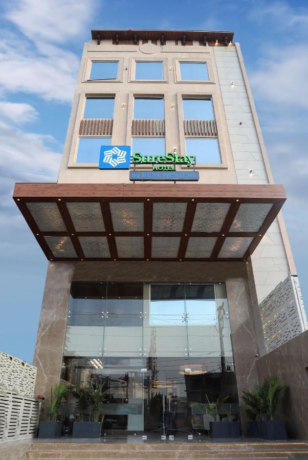 Surestay By Best Western Model Town Amritsar Exterior foto
