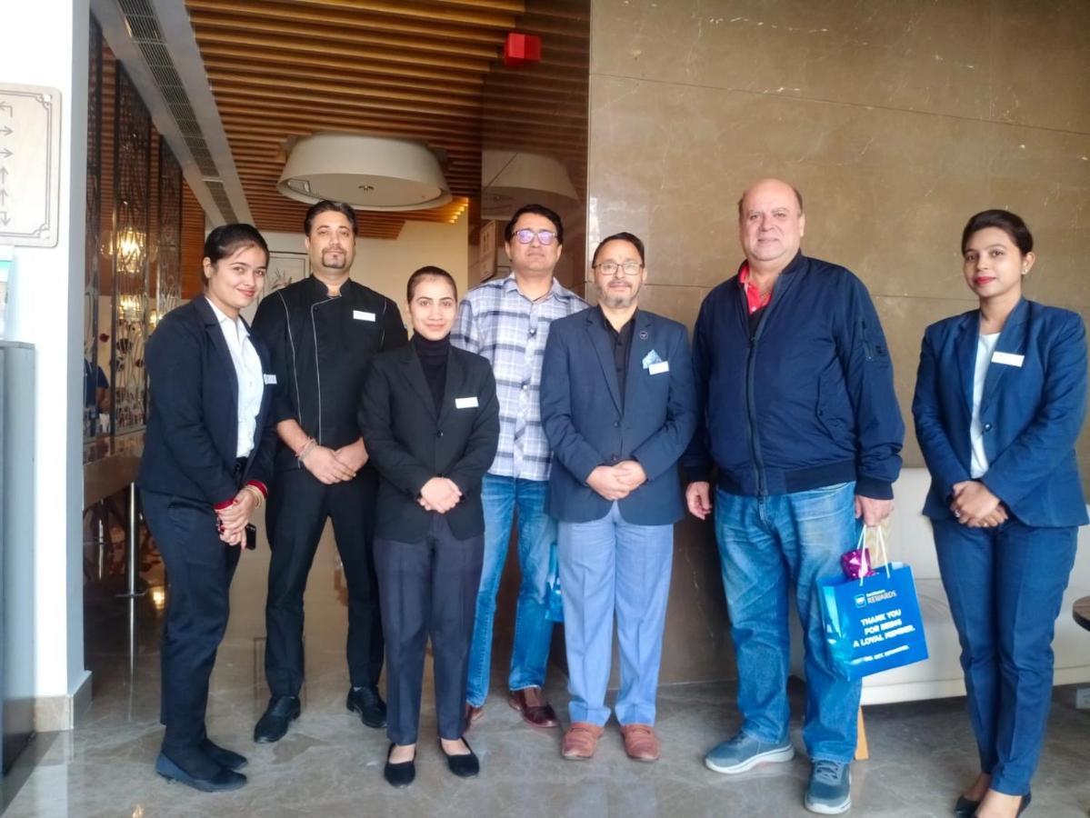 Surestay By Best Western Model Town Amritsar Exterior foto