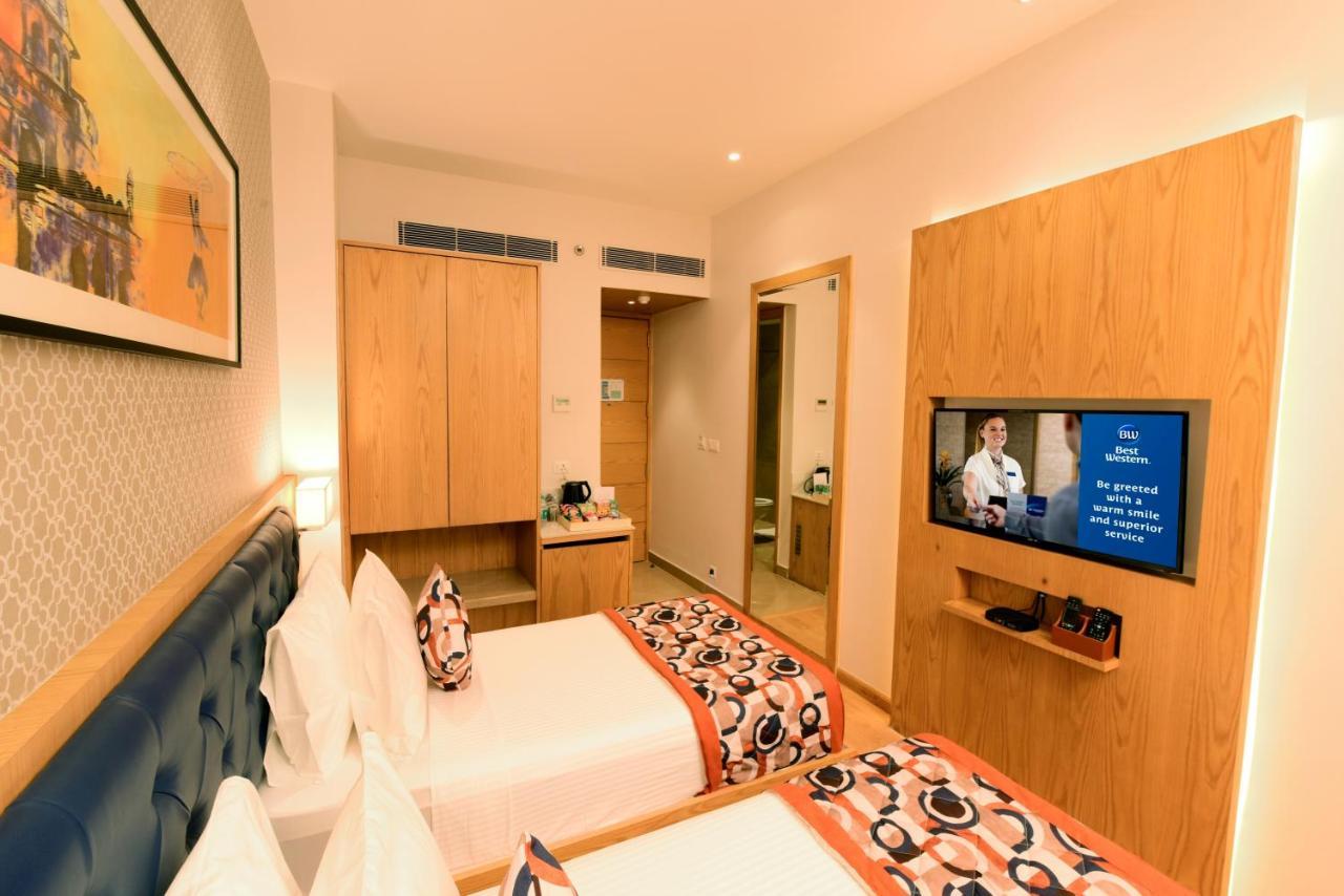 Surestay By Best Western Model Town Amritsar Exterior foto