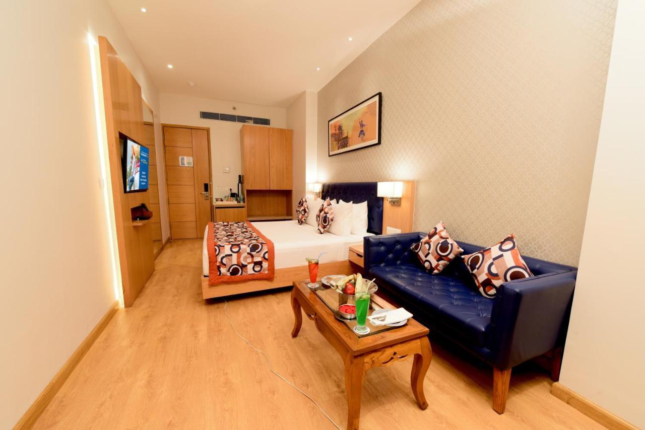 Surestay By Best Western Model Town Amritsar Exterior foto