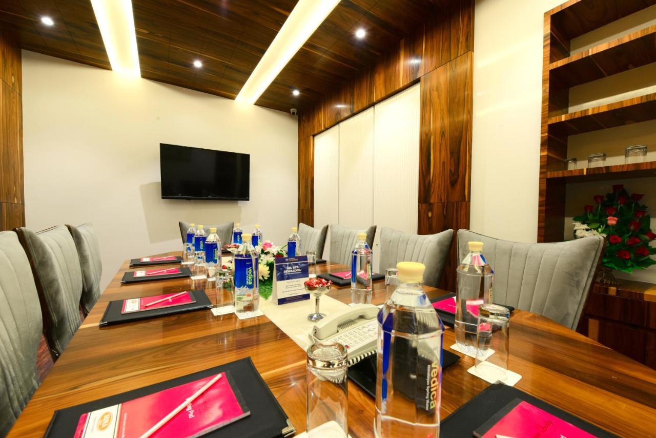 Surestay By Best Western Model Town Amritsar Exterior foto