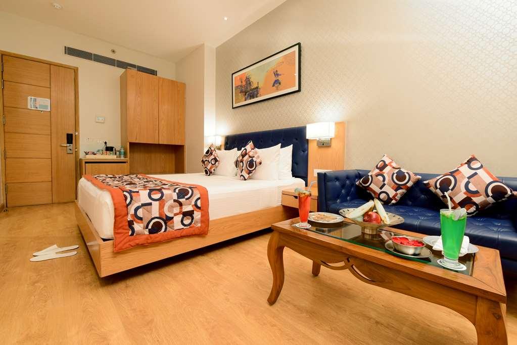 Surestay By Best Western Model Town Amritsar Habitación foto